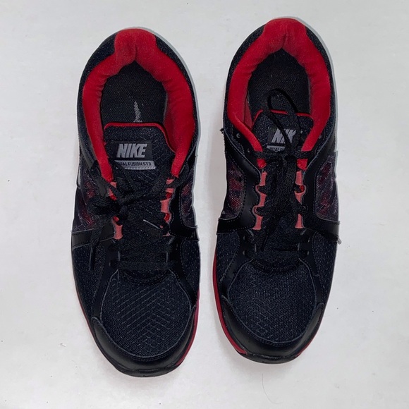 Nike Dual Fusion ST3 Black and Red Shoes Size 10 - Picture 2 of 11